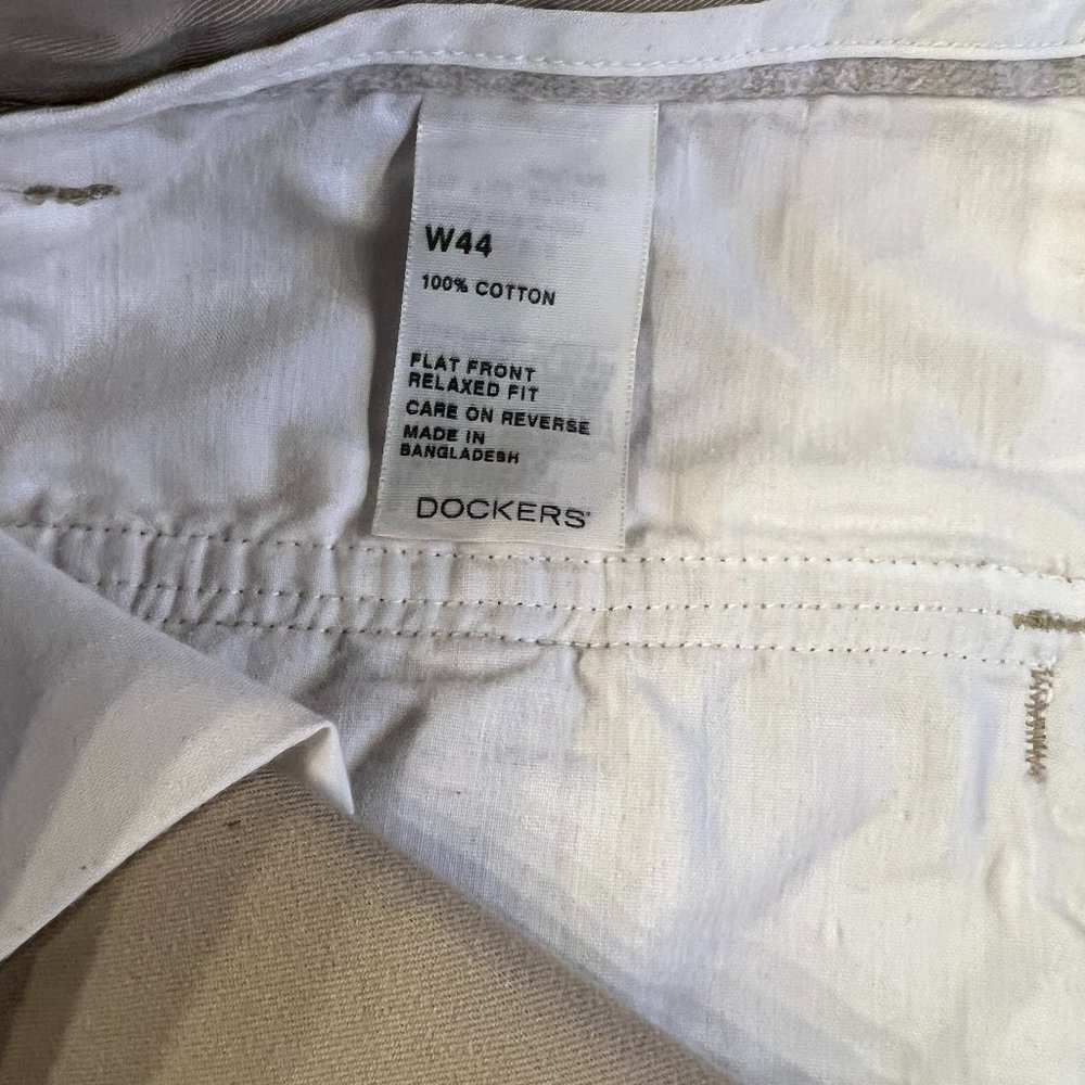 Dockers Cargo Shorts - Beige - Size 44
